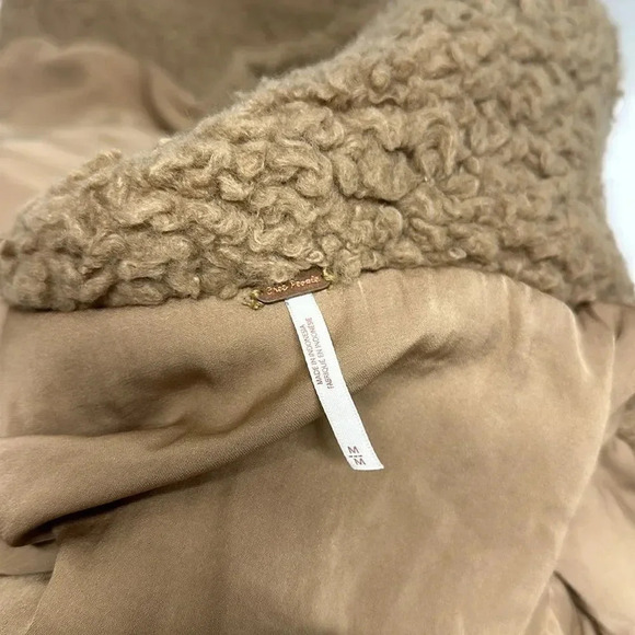 Free People Peacoat Teddy Sherpa Coat So Soft Cozy Button Light Brown Tan Medium - Picture 10 of 13